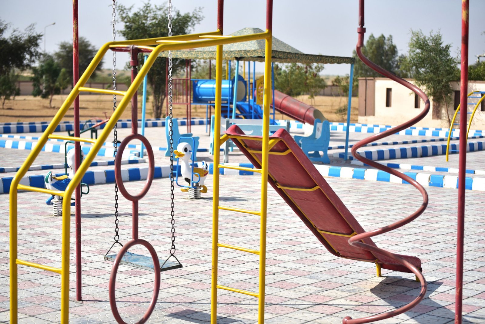 childrens-play-area 
